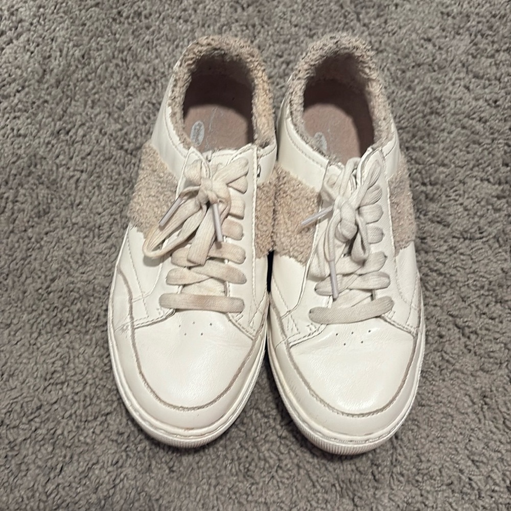 Dr. Scholl's White and Tan Sneakers